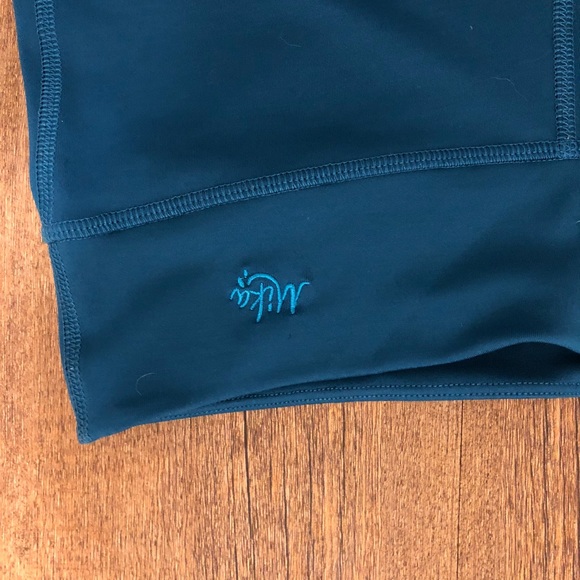 NWOT MIKA YOGA WEAR BLUE TEAL SHORT SHORTS - Picture 3 of 4